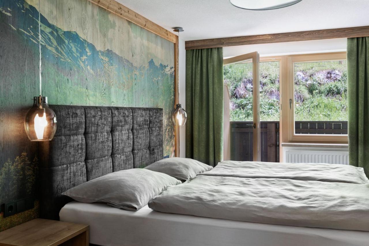 Berggasthaus Hoellensteinhuette Hotel Tux Exterior photo